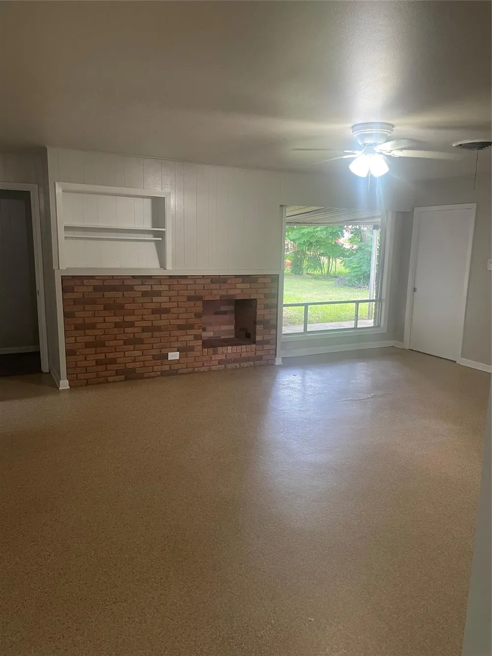 911 Roberts Street El Campo, TX 77437
