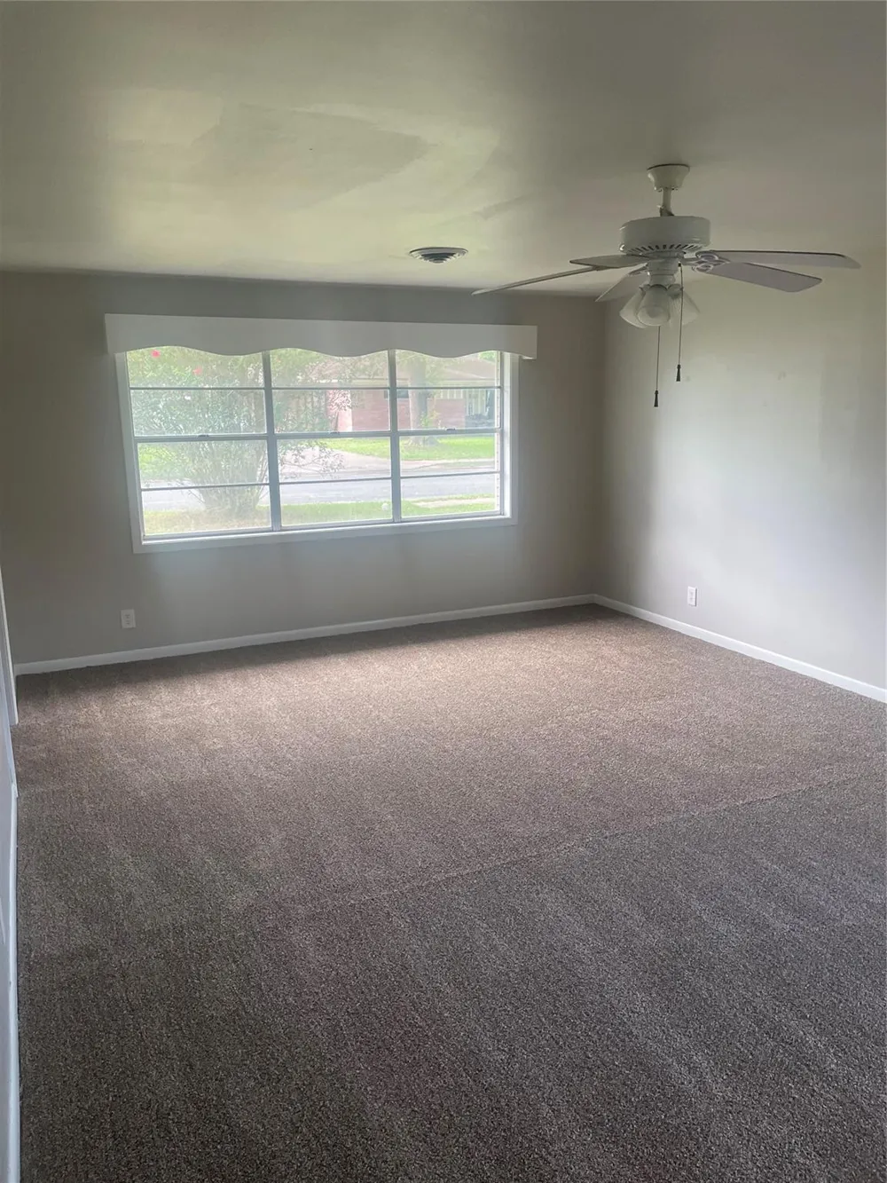 911 Roberts Street El Campo, TX 77437