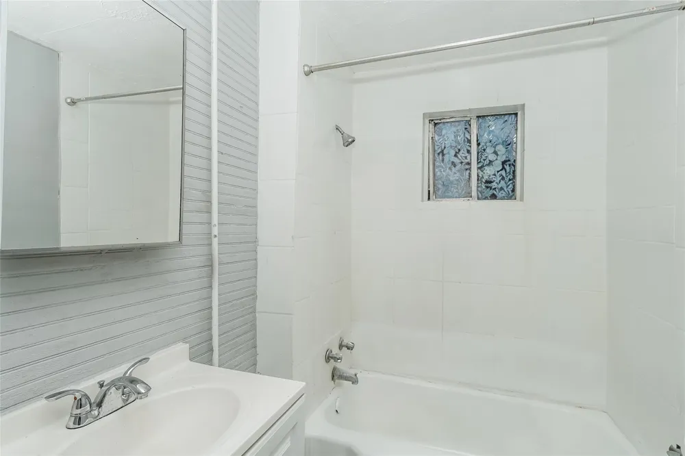 4610 Schroeder Street #1 Houston, TX 77011
