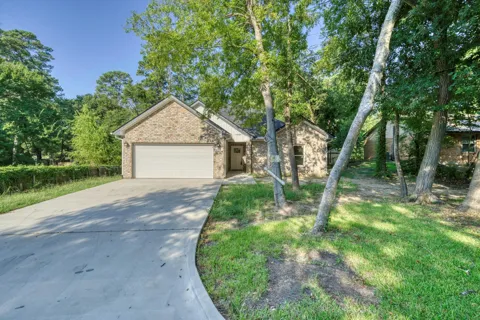 1112 Holly Springs