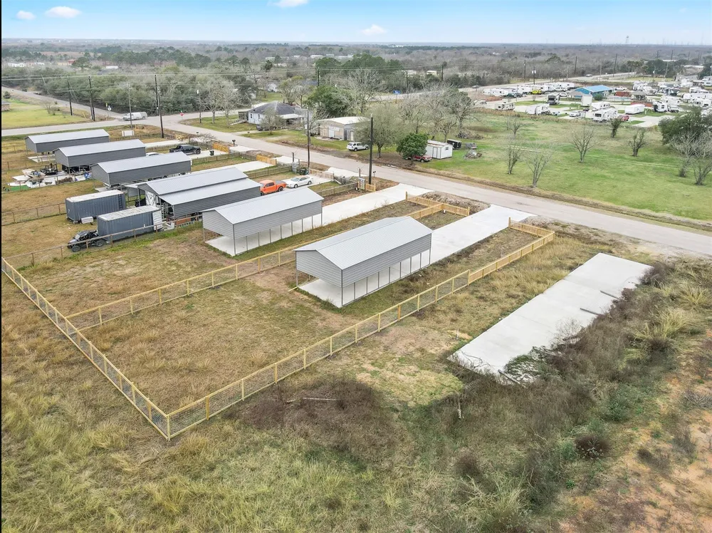 909 26th Street Dickinson, TX 77539