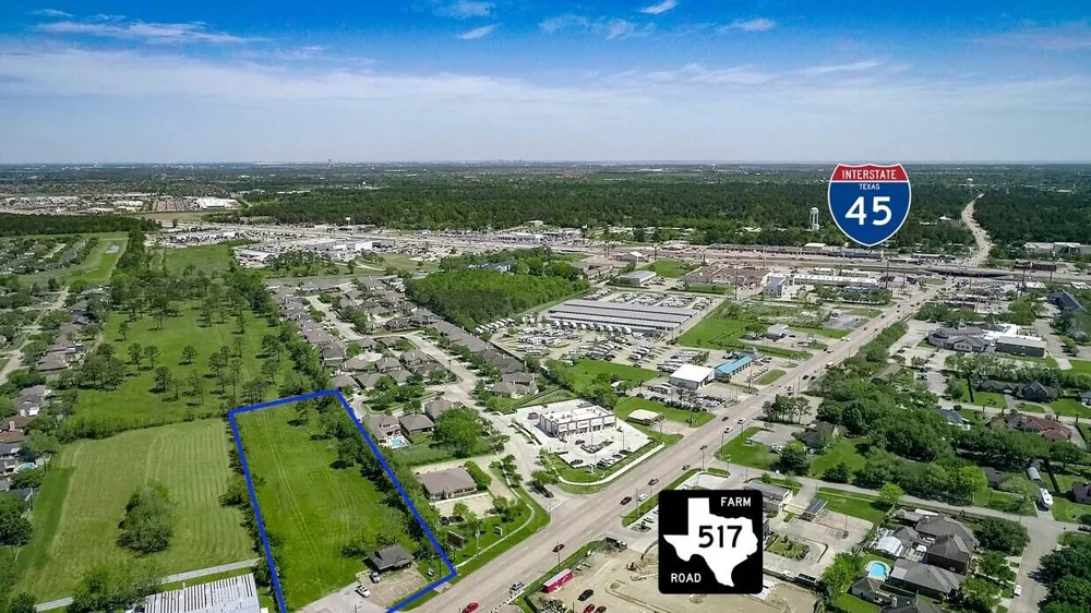 317 Fm 517 W Dickinson, TX 77539