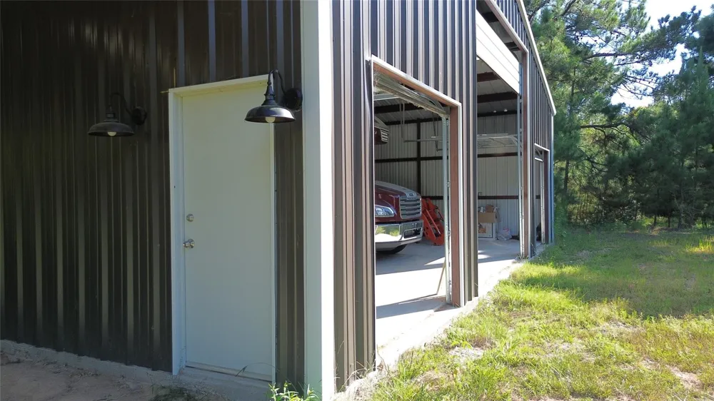 511 County Road 112 Elkhart, TX 75839