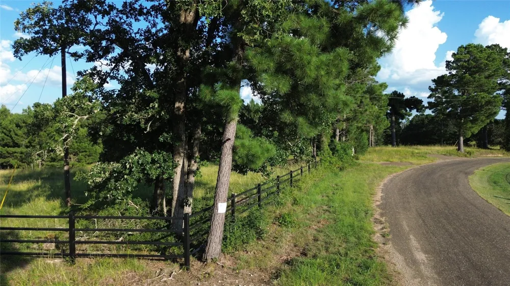 511 County Road 112 Elkhart, TX 75839