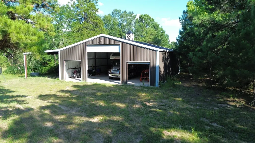 511 County Road 112 Elkhart, TX 75839