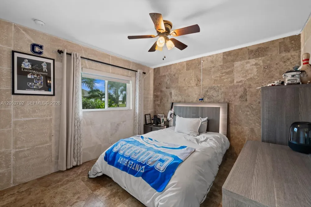 1638 NW 38 TH PL Cape Coral, FL 33993