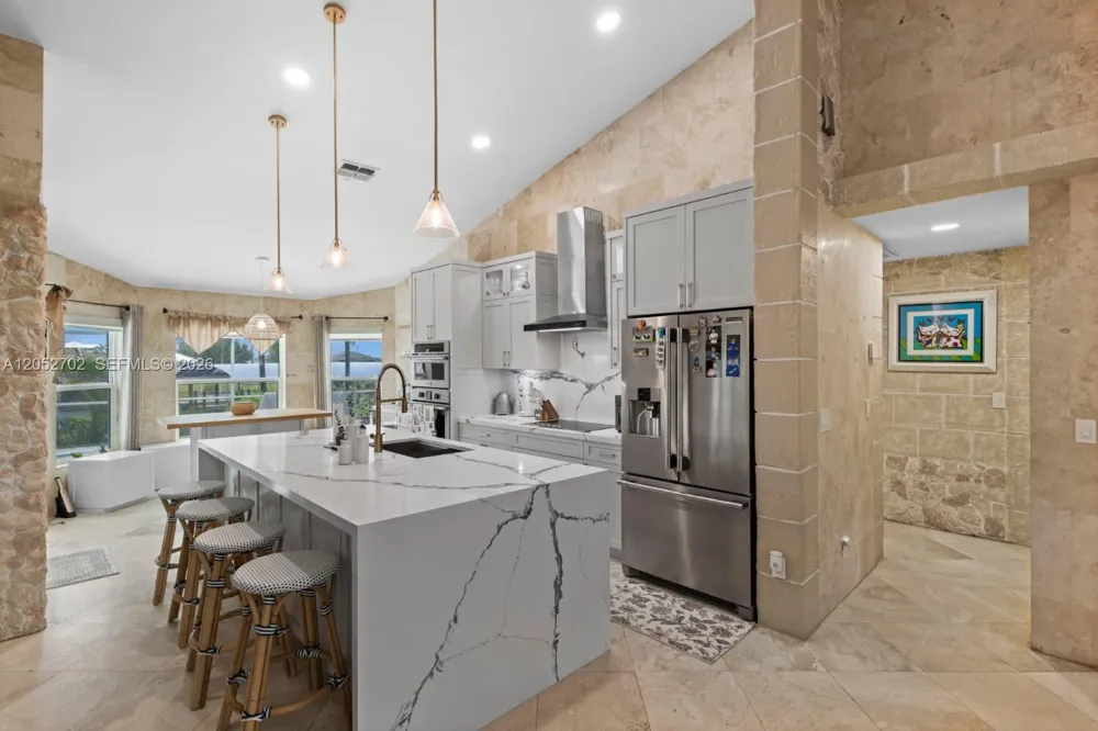 1638 NW 38 TH PL Cape Coral, FL 33993