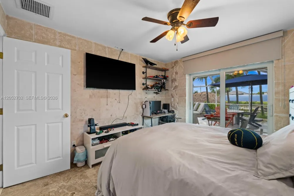 1638 NW 38 TH PL Cape Coral, FL 33993