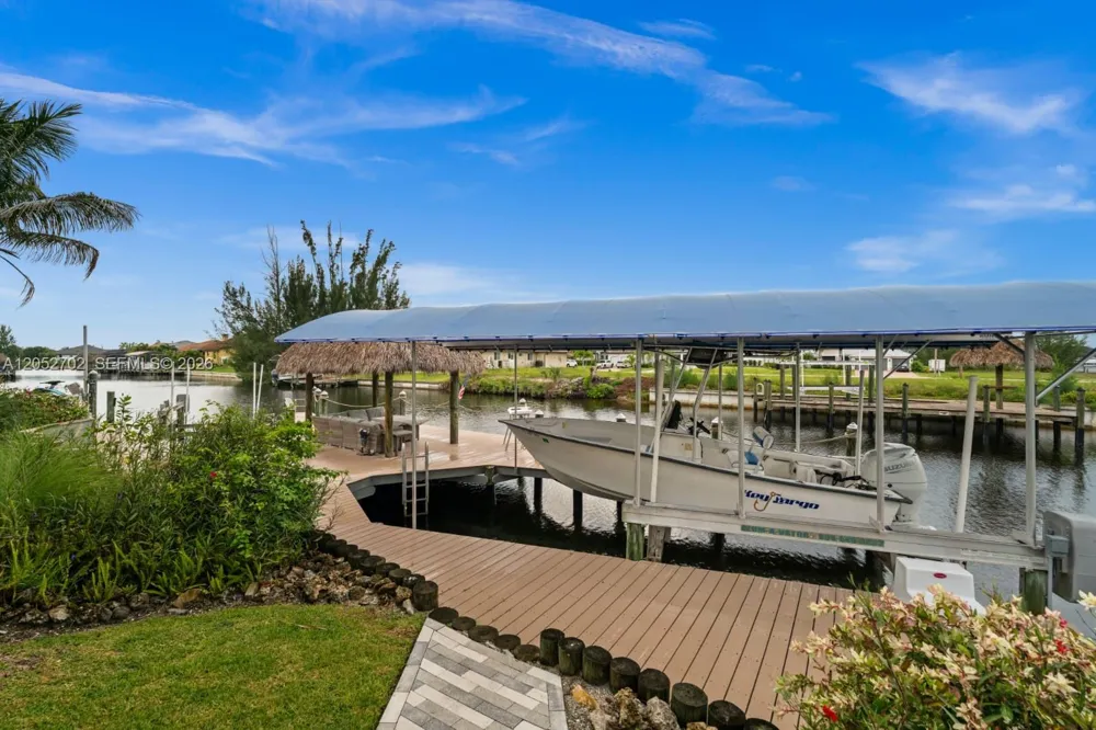 1638 NW 38 TH PL Cape Coral, FL 33993