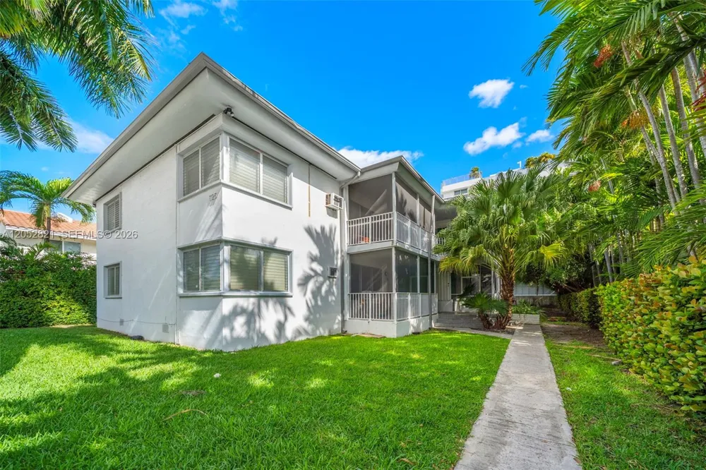 1125 99th St #9 Bay Harbor Islands, FL 33154