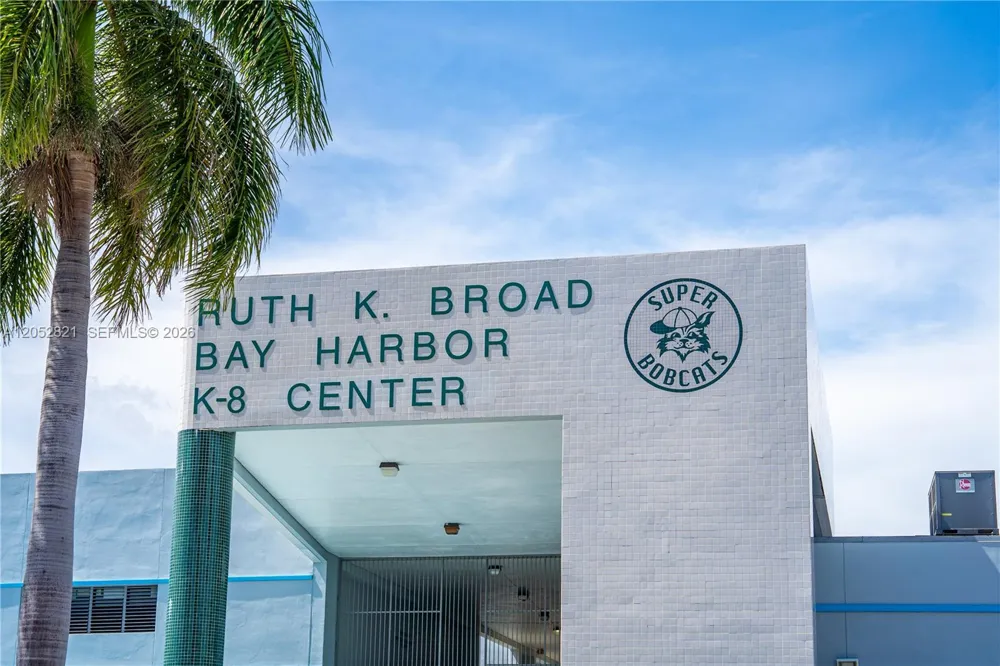 1125 99th St #9 Bay Harbor Islands, FL 33154