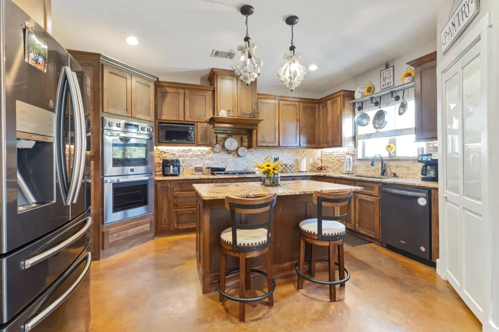 5337 Dusty Road Athens, TX 75752