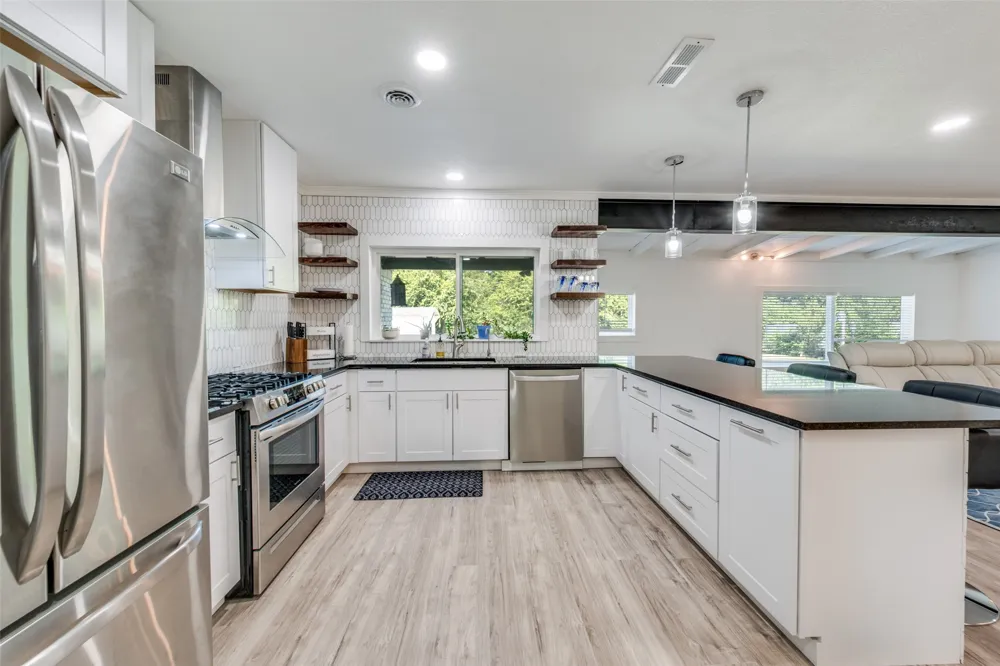 4708 Holiday Lane E North Richland Hills, TX 76180