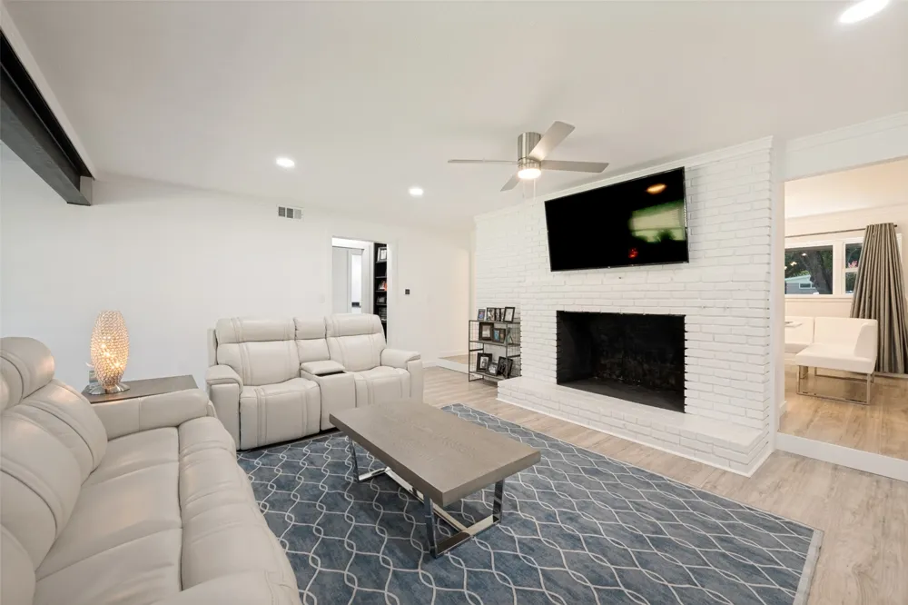 4708 Holiday Lane E North Richland Hills, TX 76180