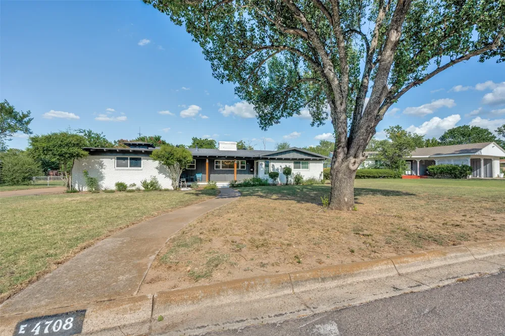 4708 Holiday Lane E North Richland Hills, TX 76180