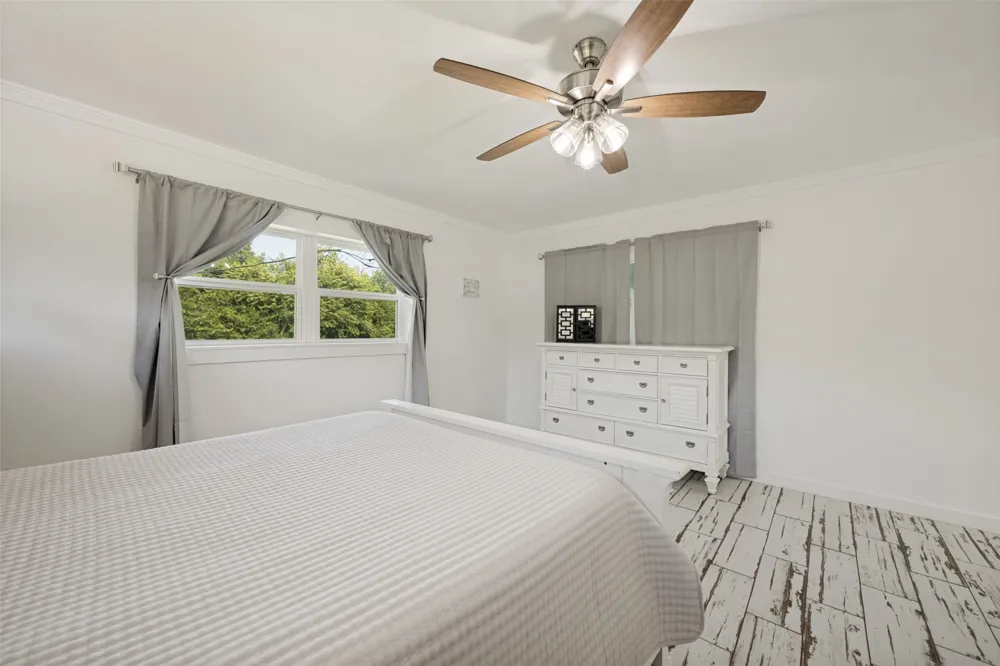 4708 Holiday Lane E North Richland Hills, TX 76180