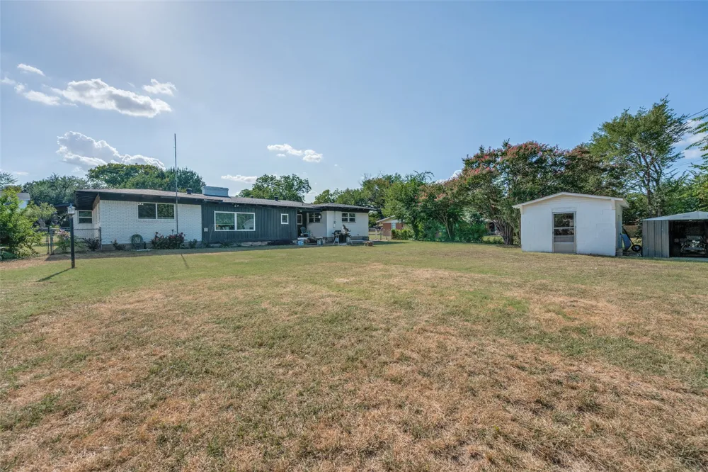 4708 Holiday Lane E North Richland Hills, TX 76180