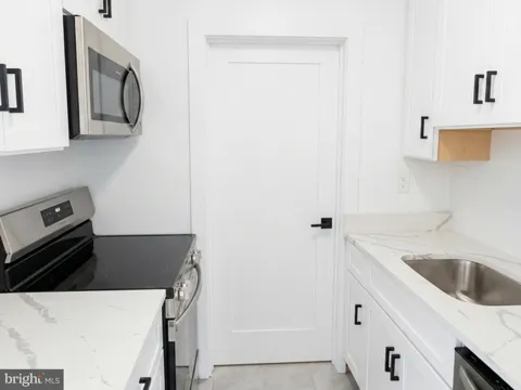 4930 W CHESTER PIKE #201
