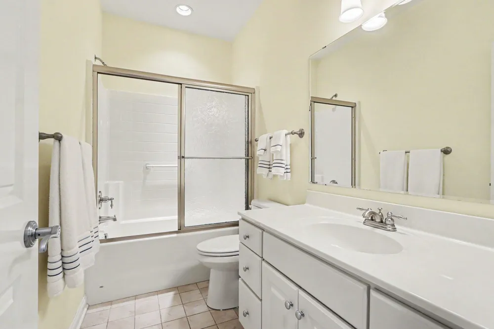 2600 West Port Drive Kalamazoo, MI 49009