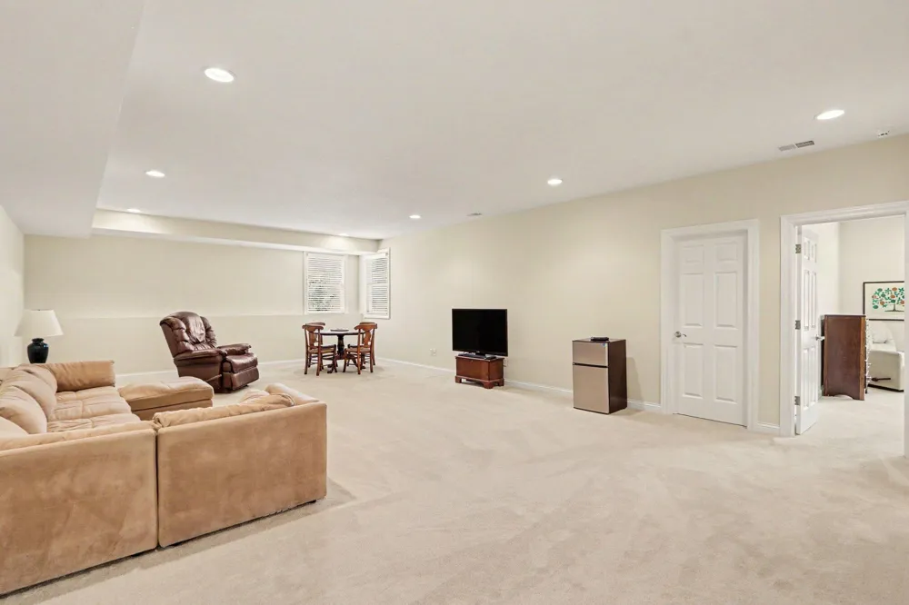 2600 West Port Drive Kalamazoo, MI 49009