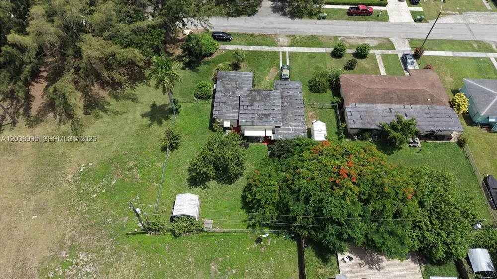 27 NW 18th St Homestead, FL 33030