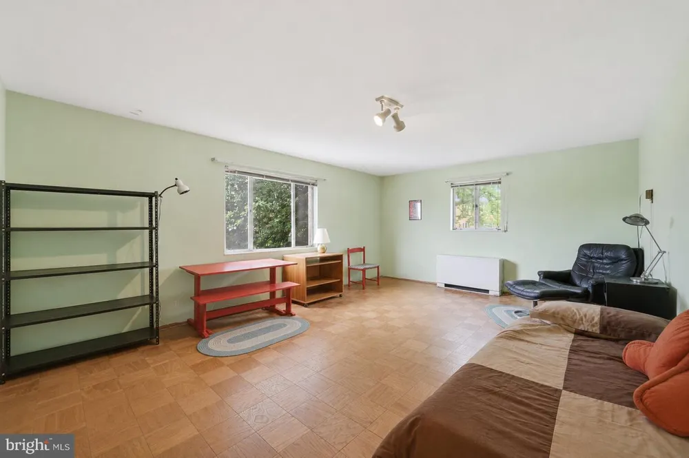 5301 WESTBARD CIRCLE #334 Bethesda, MD 20816