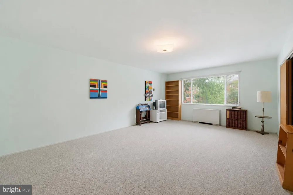 5301 WESTBARD CIRCLE #334 Bethesda, MD 20816