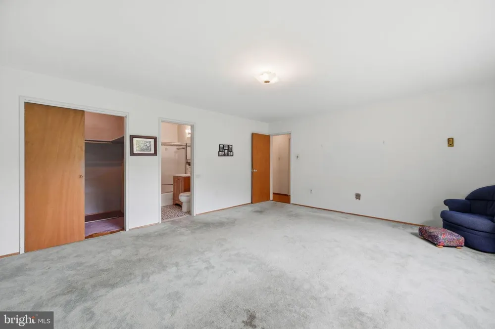 5301 WESTBARD CIRCLE #334 Bethesda, MD 20816