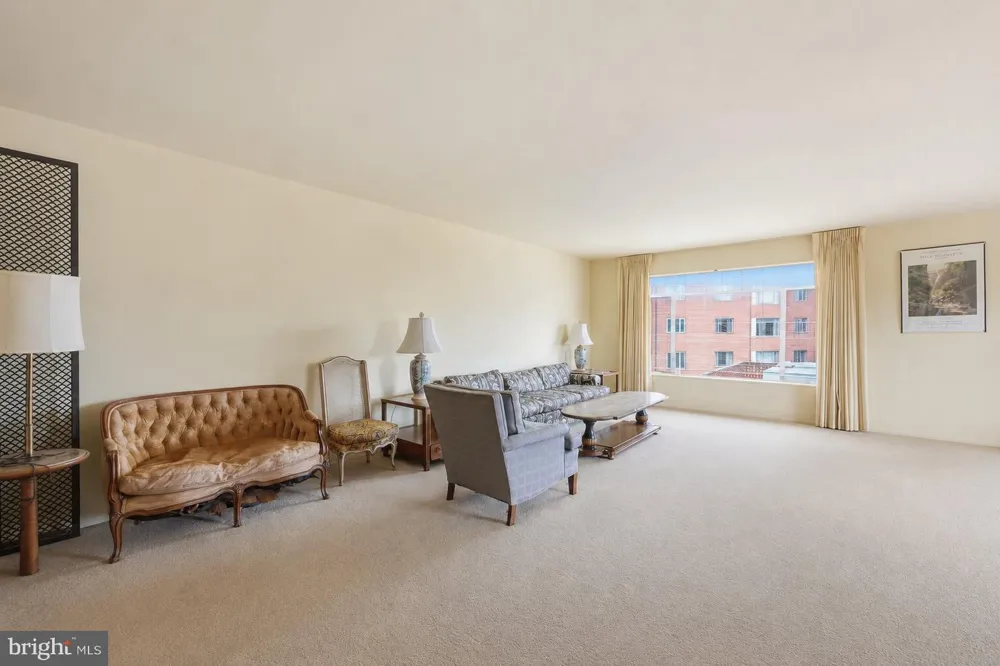 5301 WESTBARD CIRCLE #334 Bethesda, MD 20816
