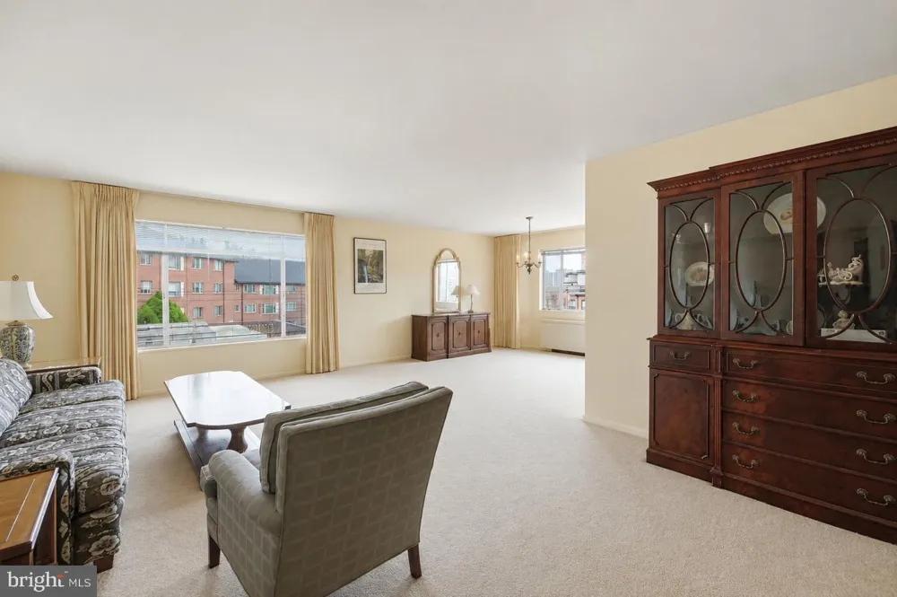 5301 WESTBARD CIRCLE #334 Bethesda, MD 20816