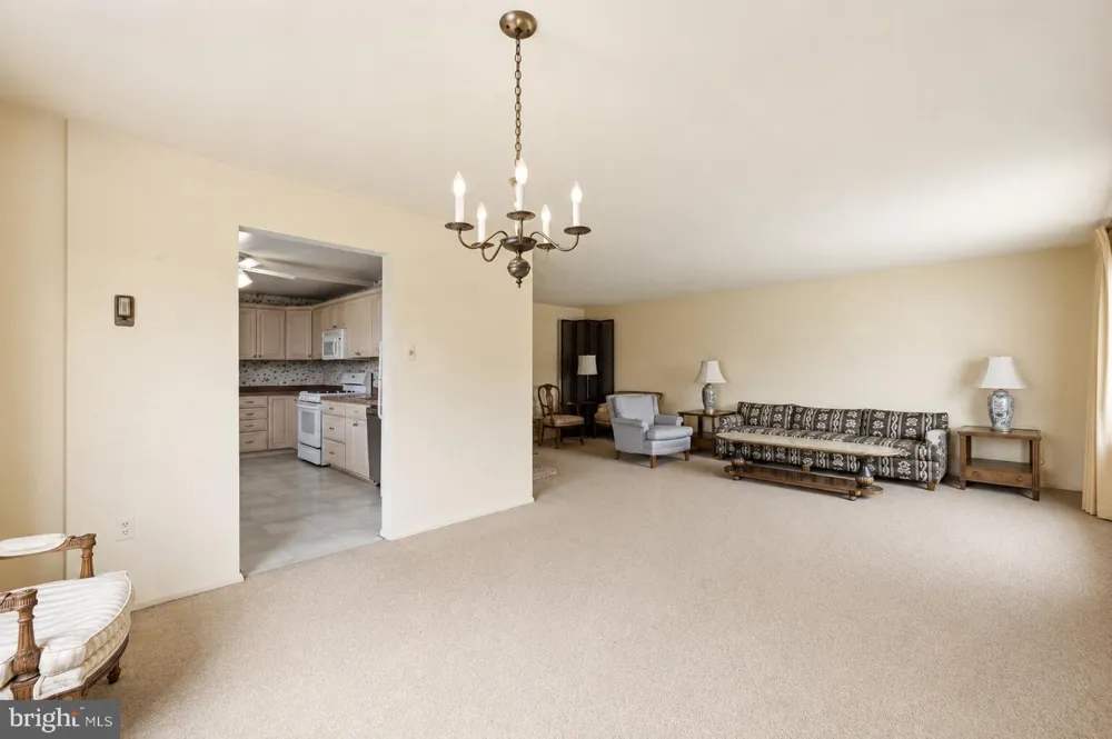 5301 WESTBARD CIRCLE #334 Bethesda, MD 20816