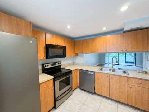 7340 NW 1ST STREET #103