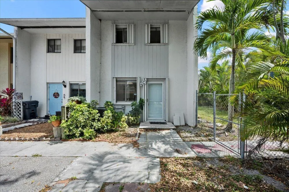 3666 PINEHURST DRIVE #C Lake Worth, FL 33467