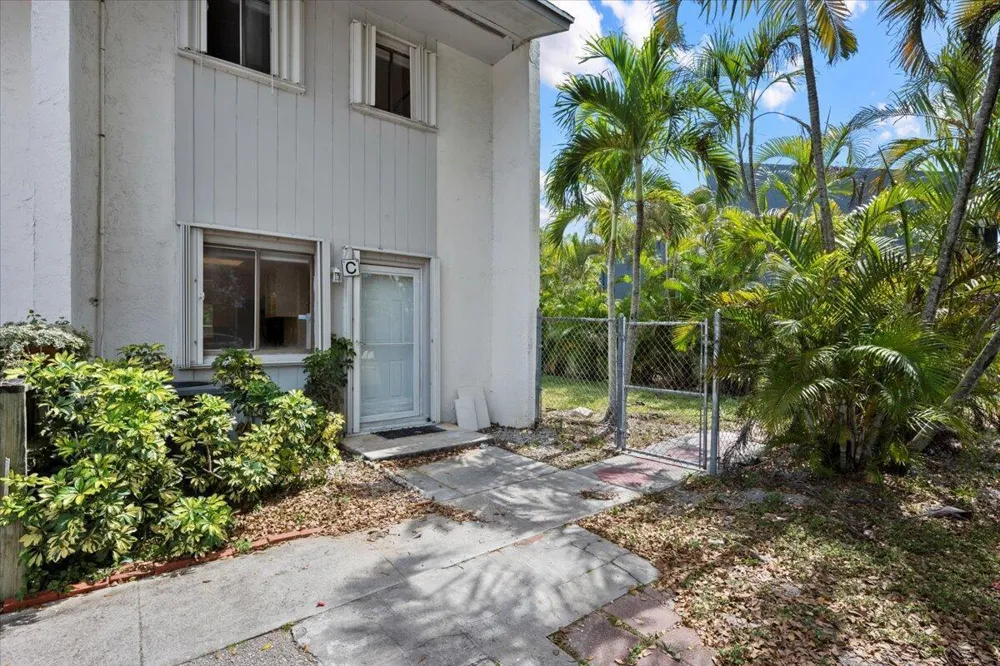 3666 PINEHURST DRIVE #C Lake Worth, FL 33467