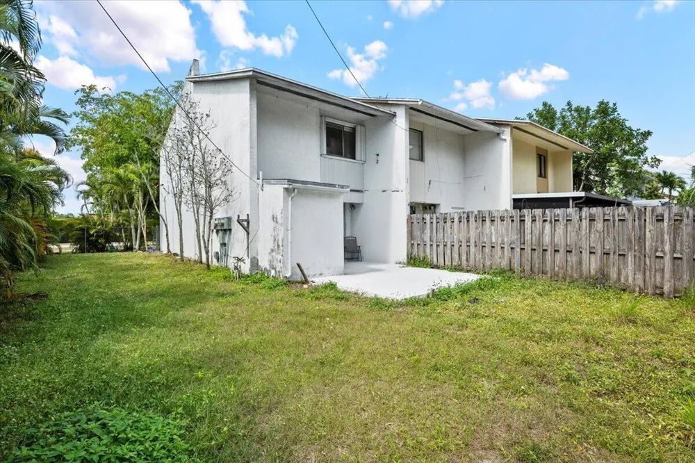 3666 PINEHURST DRIVE #C Lake Worth, FL 33467