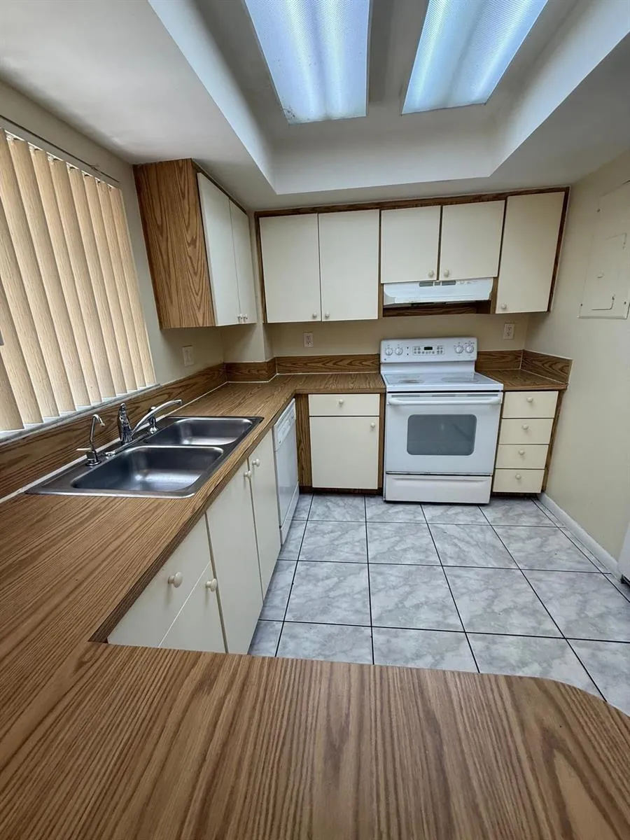 5232 SW 122ND TERRACE #5232 Cooper City, FL 33330