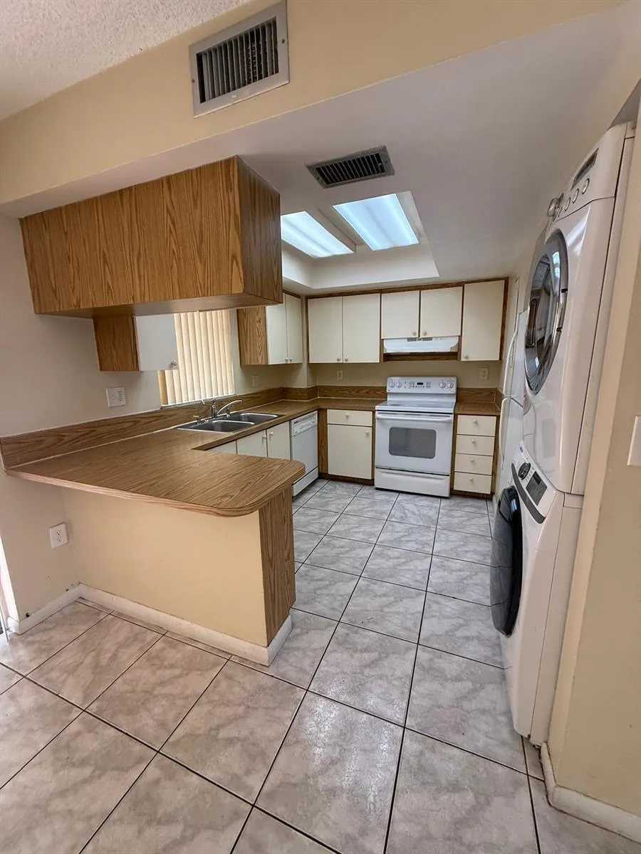 5232 SW 122ND TERRACE #5232 Cooper City, FL 33330