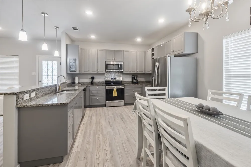 591 E Eubank Street Mabank, TX 75147