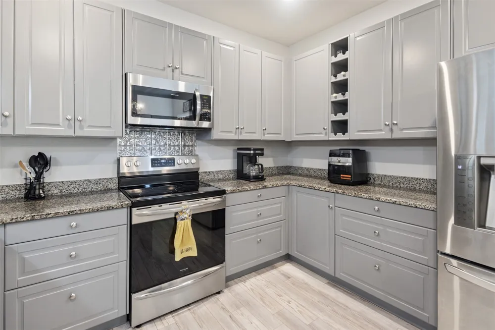 591 E Eubank Street Mabank, TX 75147