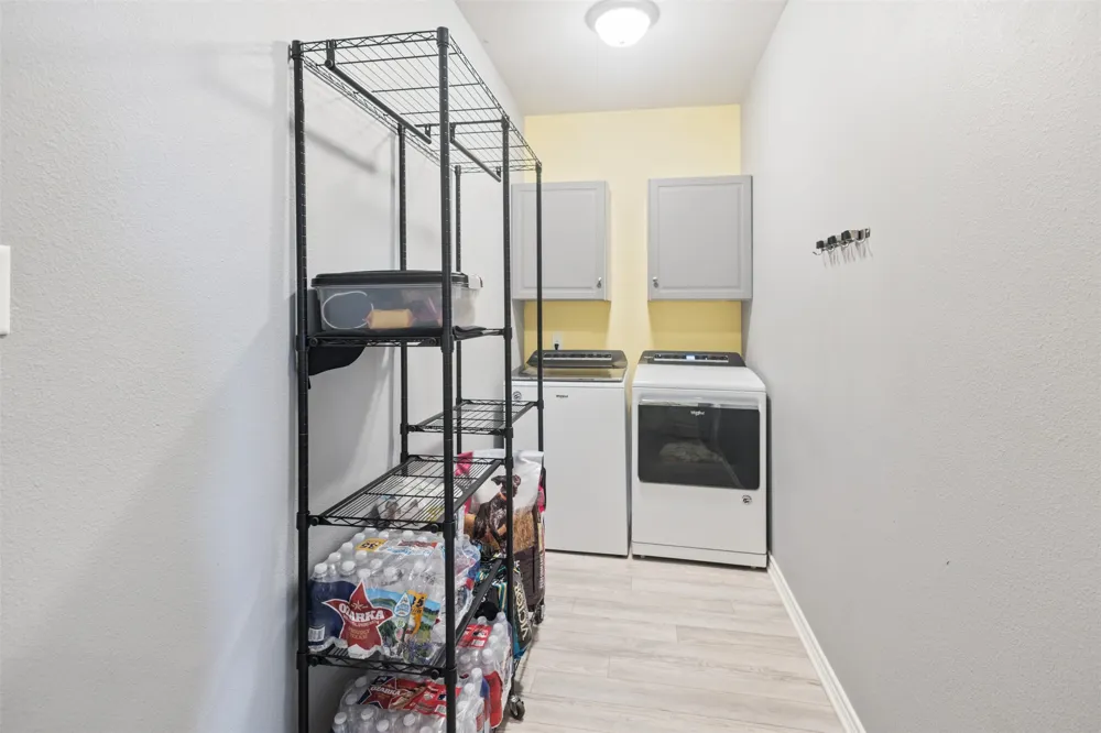 591 E Eubank Street Mabank, TX 75147
