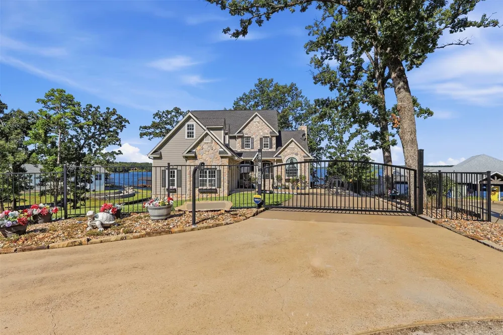 90 County Road 2607 Pittsburg, TX 75686