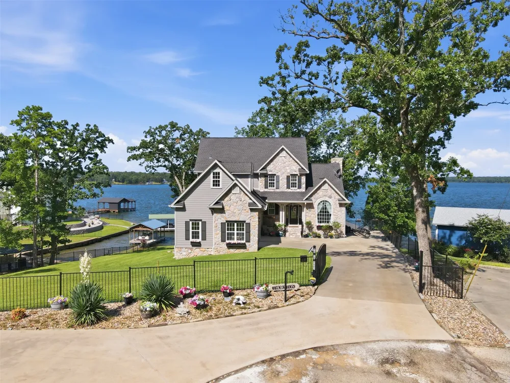 90 County Road 2607 Pittsburg, TX 75686