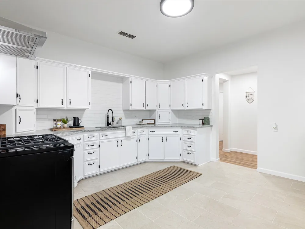 611 Cherry Street Bowie, TX 76230