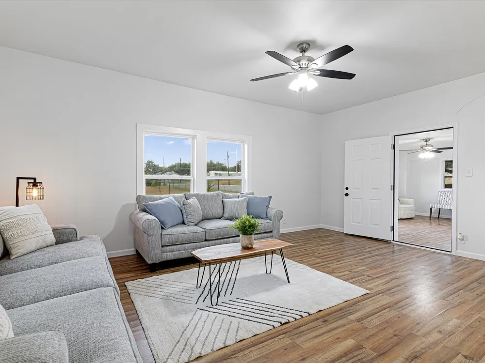 611 Cherry Street Bowie, TX 76230