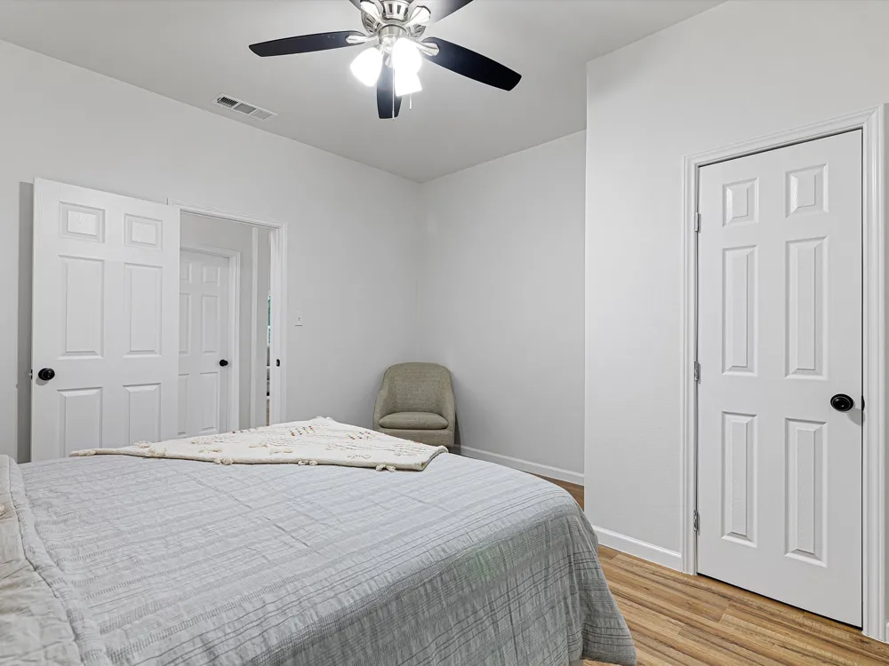 611 Cherry Street Bowie, TX 76230