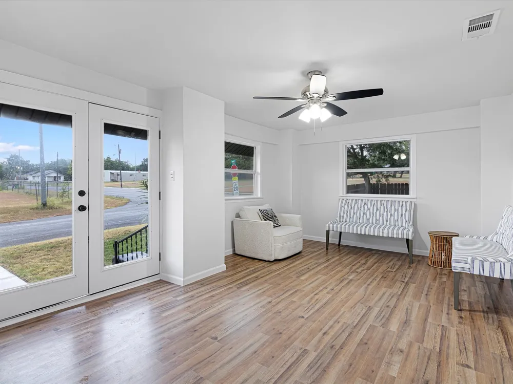 611 Cherry Street Bowie, TX 76230