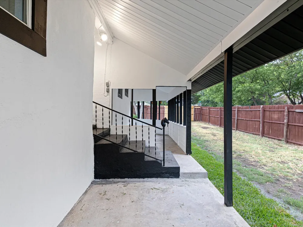 611 Cherry Street Bowie, TX 76230