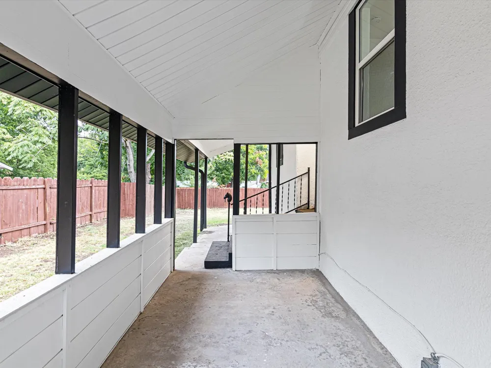 611 Cherry Street Bowie, TX 76230
