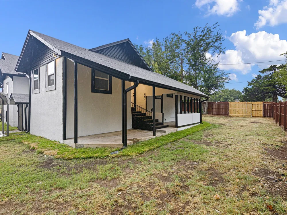 611 Cherry Street Bowie, TX 76230