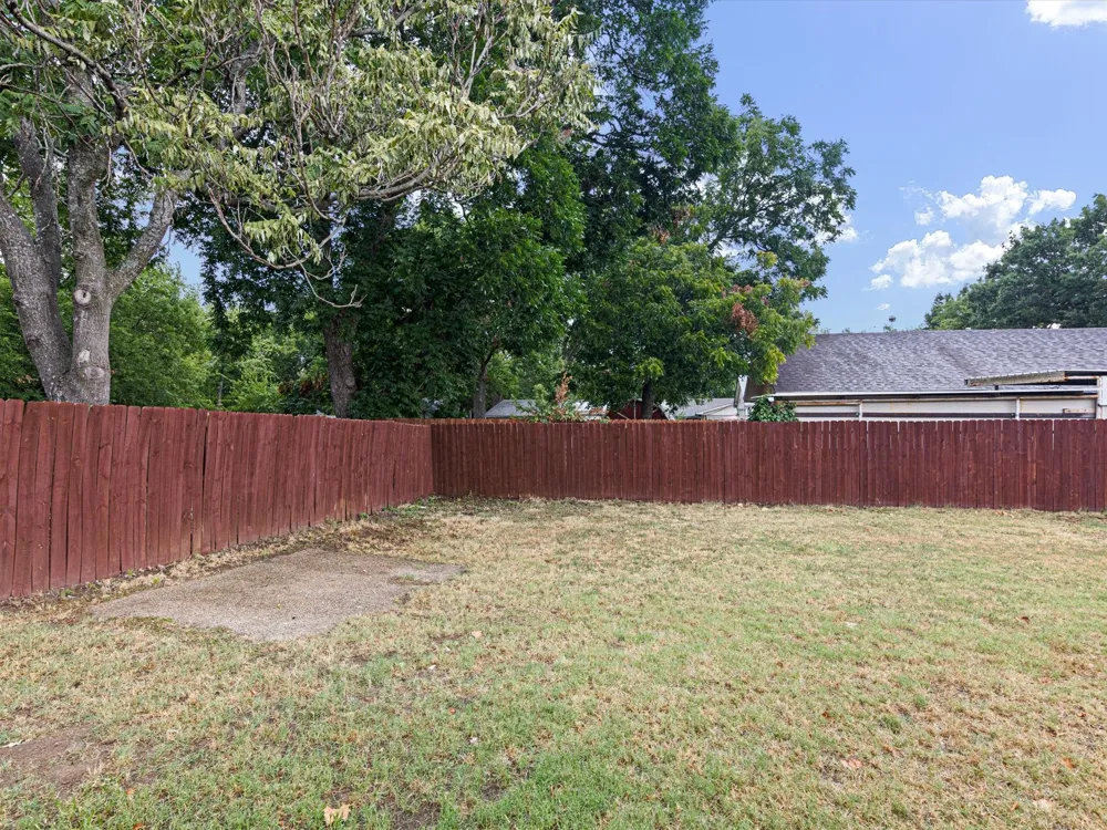 611 Cherry Street Bowie, TX 76230